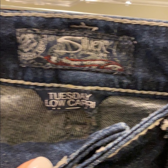 EUC silver jeans. Capri. - Picture 2 of 4